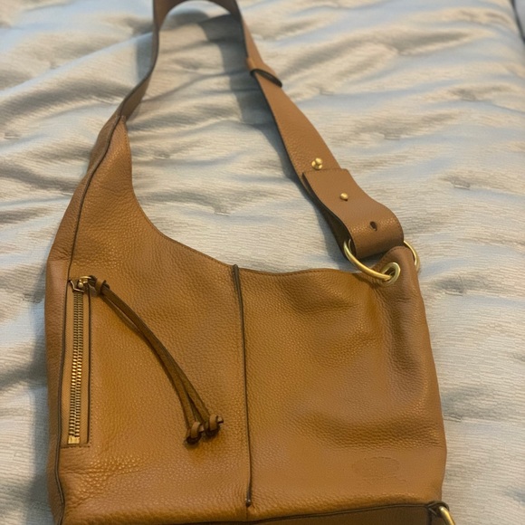 Vince Camuto leather shoulder bag (style VC-RYTON - SL) - Picture 9 of 12